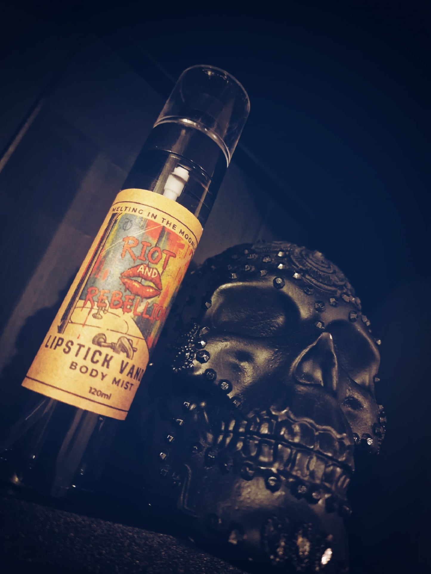 Lipstick vandal Body mist spray