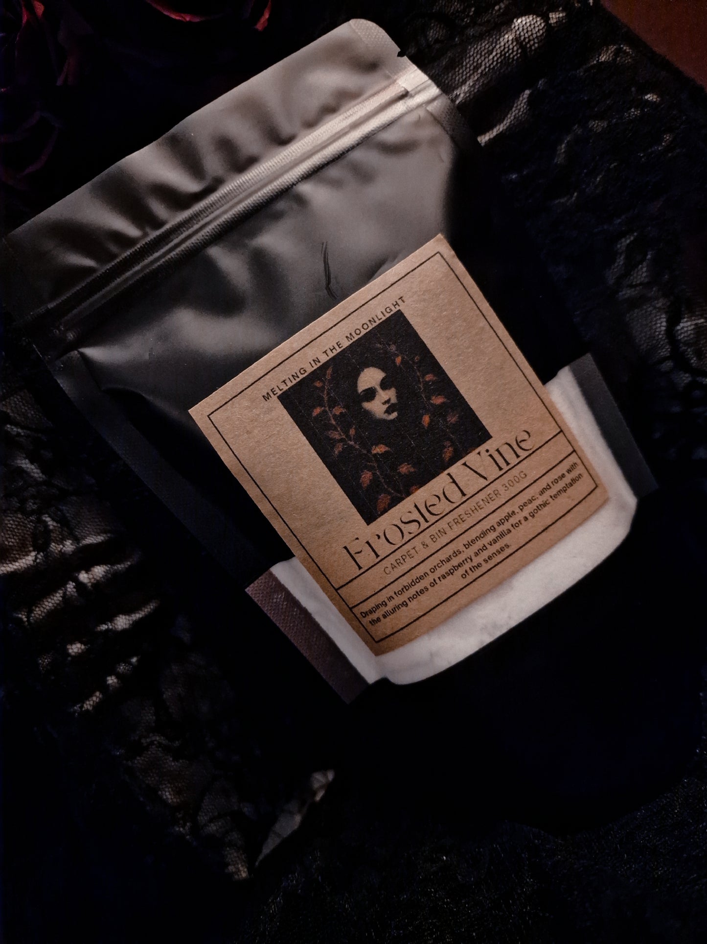 Frosted Vine Carpet & Bin Freshener